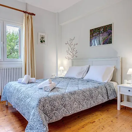 Koustas' House By Corfu Solutions * Roda (Corfu)